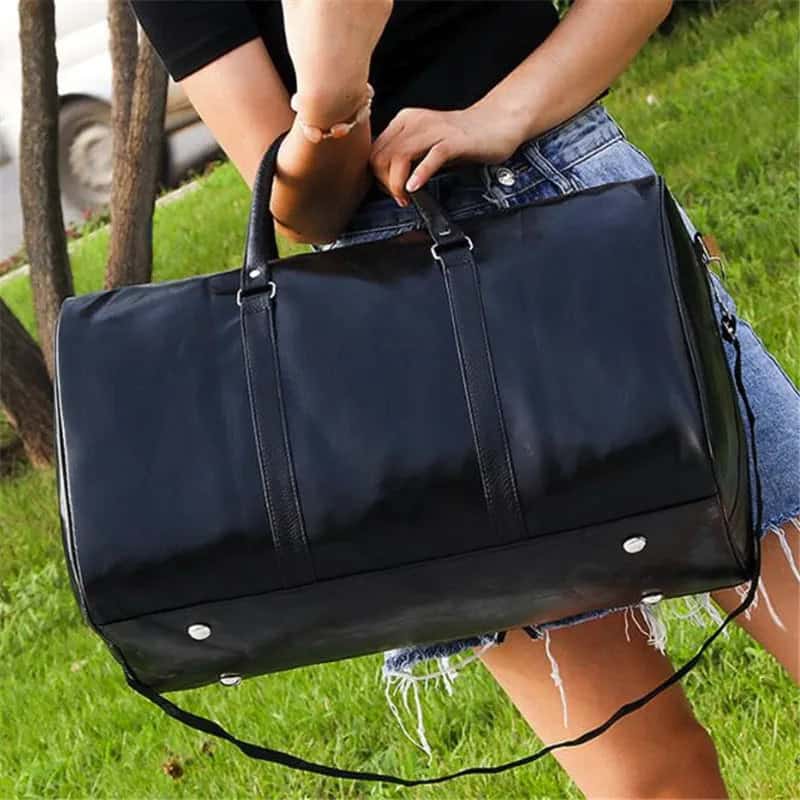 Old money bags men