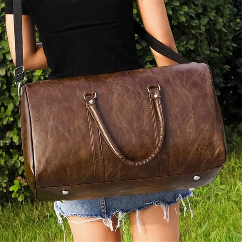 Old money bags men
