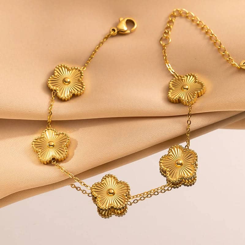Old money jewelry