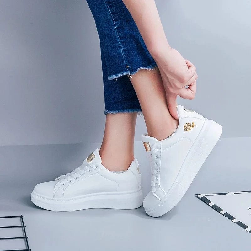 Old money sneakers woman