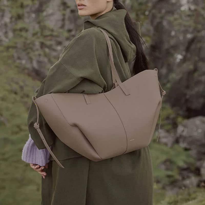 Old money tote bag